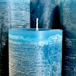 Bleu pétrole glacé